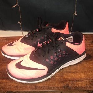 NIKE FS RUN 3 SHOES SIZE 9 HOT PINK